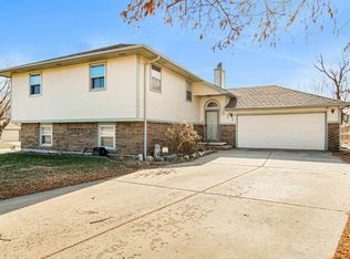 525 E Tall Tree Rd, Derby, KS 67037