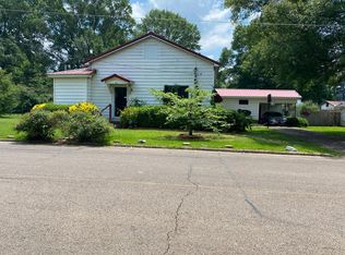 1011 W 6th St, Hope, AR 71801