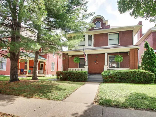 229 S 11th St, Quincy, IL 62301