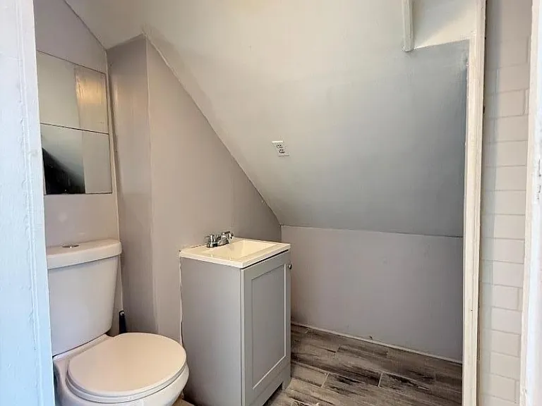 386 Summer Ave — Photo 11