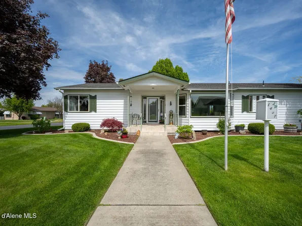 8407 N Dogwood Ln, Hayden Lake, ID 83835