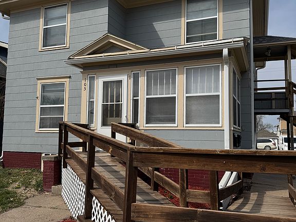 2nd image of 105 W Hammond St APT 1
