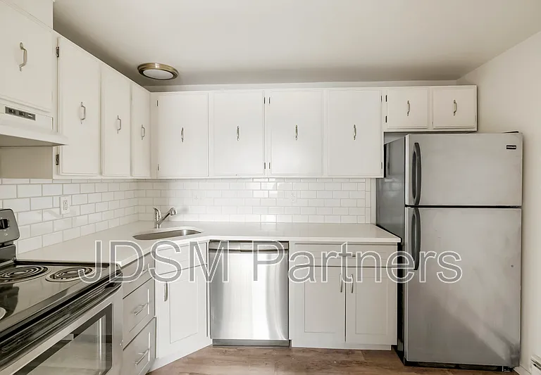 2455 Bryant St #9 — Photo 3