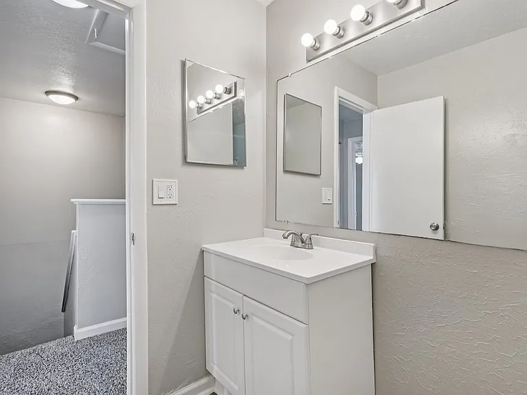 Winford Place Apartments — Photo 72
