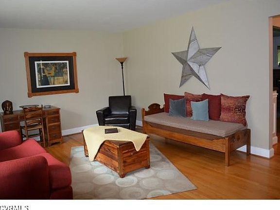 3rd image of 2902 Battery Ave