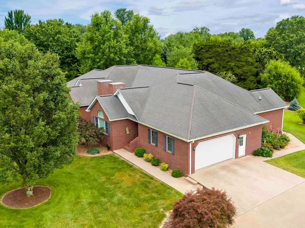 121 Virginia Dr, Makanda, IL 62958