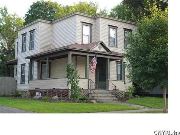 108 W Heman St, East Syracuse, NY 13057