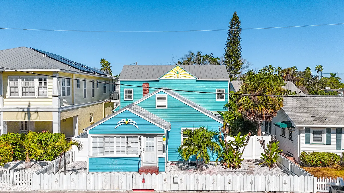 Building Photo - 105 21st Ave