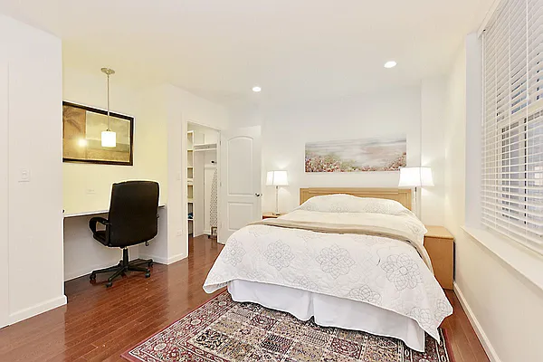 Rented by Urban Living | media 32