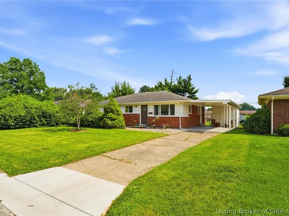 811 Marigold Drive, Jeffersonville, IN 47130