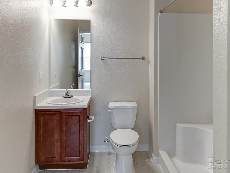 Sterchi Ridge Apartments — Photo 20