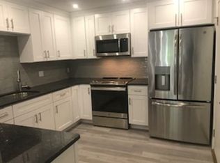 1077 Chestnut St APT 2, Newton, MA 02464