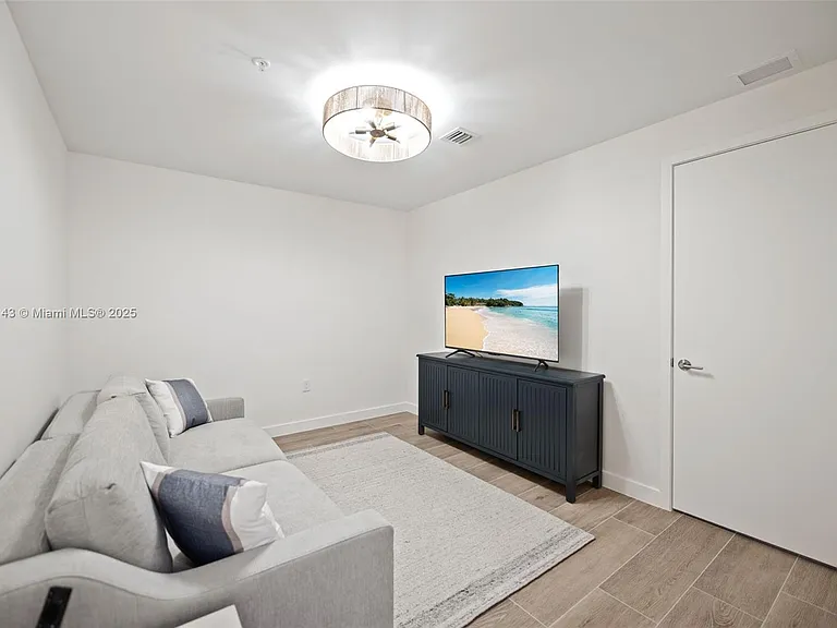 900 N Ocean Blvd #1005 — Photo 14