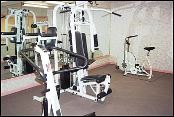 Arlington Manor Apartments — Photo 3