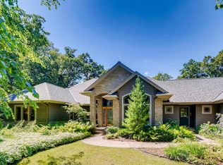 2015 Marywood Ln, West Saint Paul, MN 55118