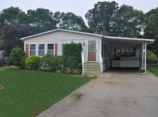 181 Little Pond Rd, South Kingstown, RI 02879