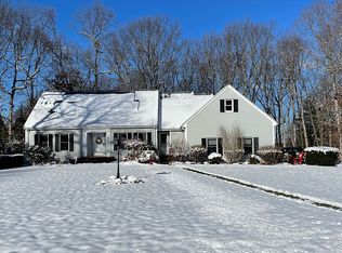 5 Robinson Cir, Ellington, CT 06029