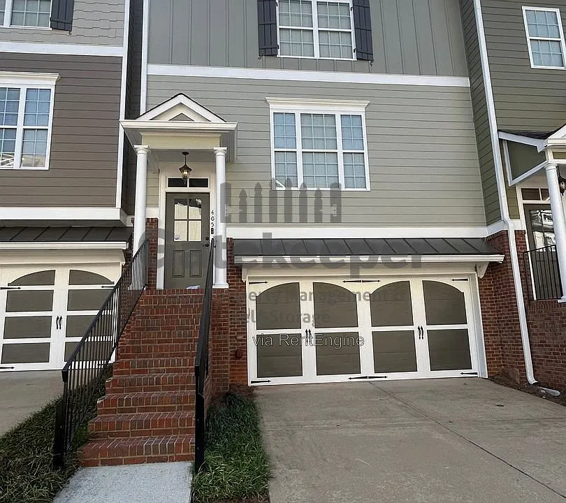 405 Lexington Vlg