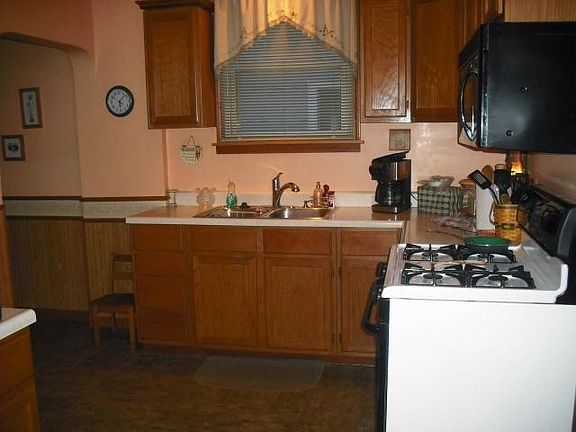 4th image of 38 N Haldy Ave