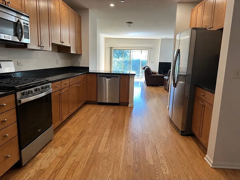 152 Finstad Dr — Photo 7
