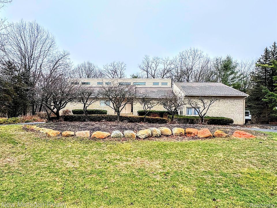 1st image of 3989 S Shore Dr