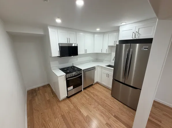 683 Main St, Falmouth, MA