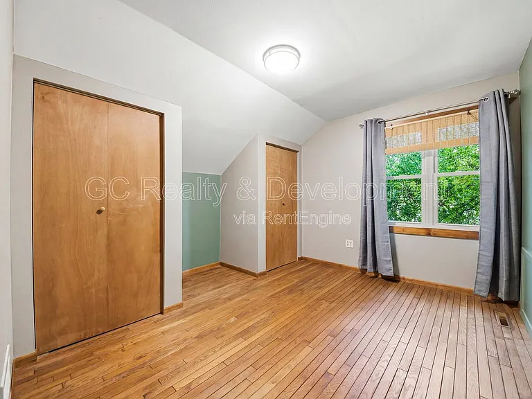 938 Canterbury Dr — Photo 18