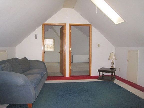 Sitting Room-2nd floor