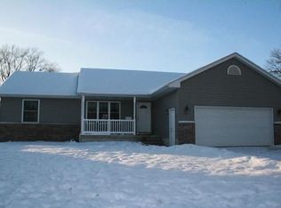 220 21st St NW, Cedar Rapids, IA 52405