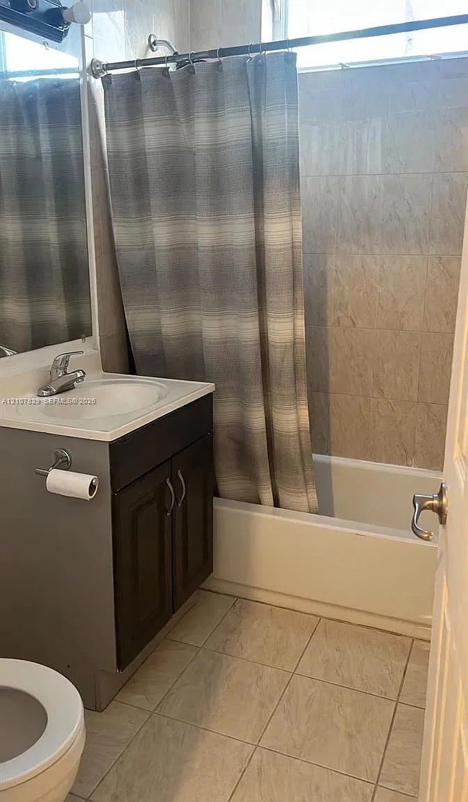 1 bed, 1.0 bath, 609 sqft, $1,900 — Photo 3