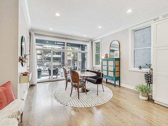 5th image of 2866 W Lyndale St Unit 1