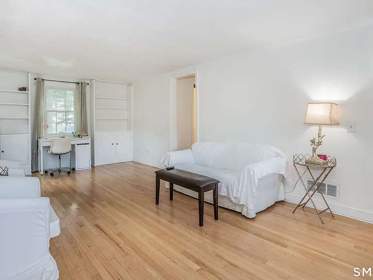 25 Greensview Dr — Photo 5