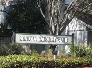 518 Racquet Club Cir, Rohnert Park, CA 94928