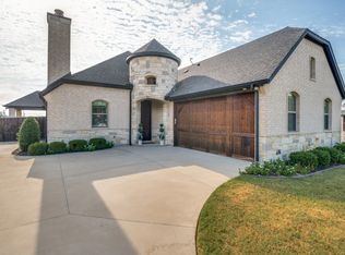 551 Chandler Ct, Pilot Point, TX 76258