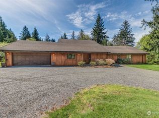 9018 W Meadow Lake Dr, Snohomish, WA 98290