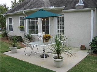 5th image of 105 York Ln