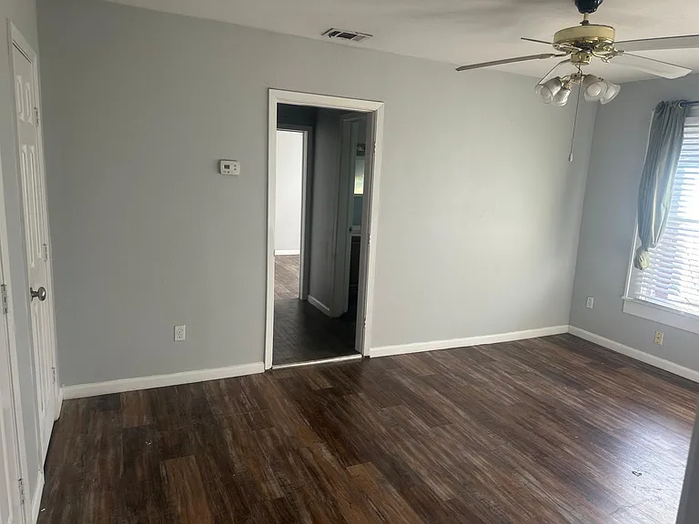 422 N Marsalis Ave #4 — Photo 8