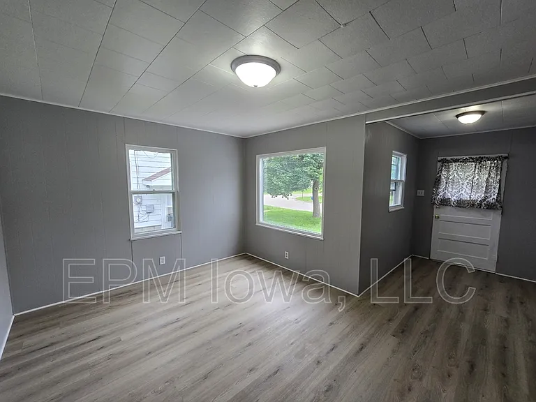 606 Wyoming St — Photo 5