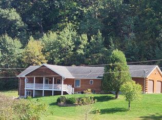 1411 Great River Rd, Lansing, IA 52151