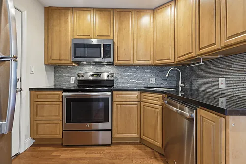 6066 Ridge Ave #3R Photo 1