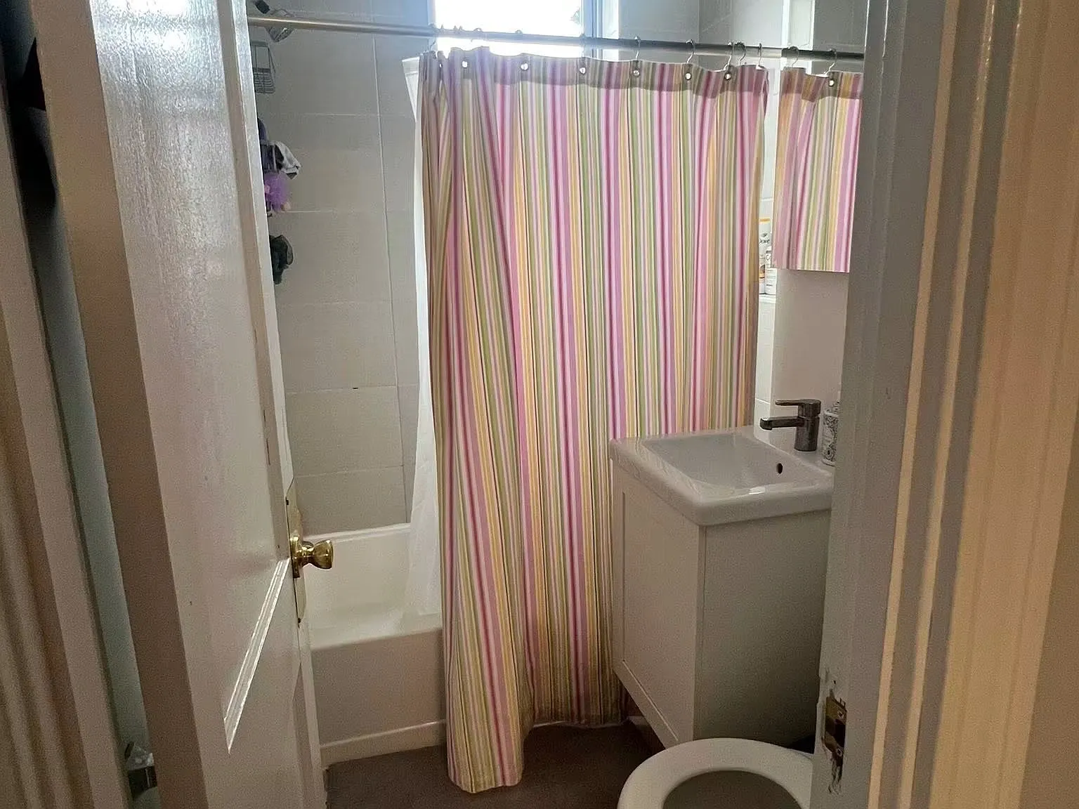 3 bed, 1.0 bath, 785 sqft, $2,700 — Photo 4
