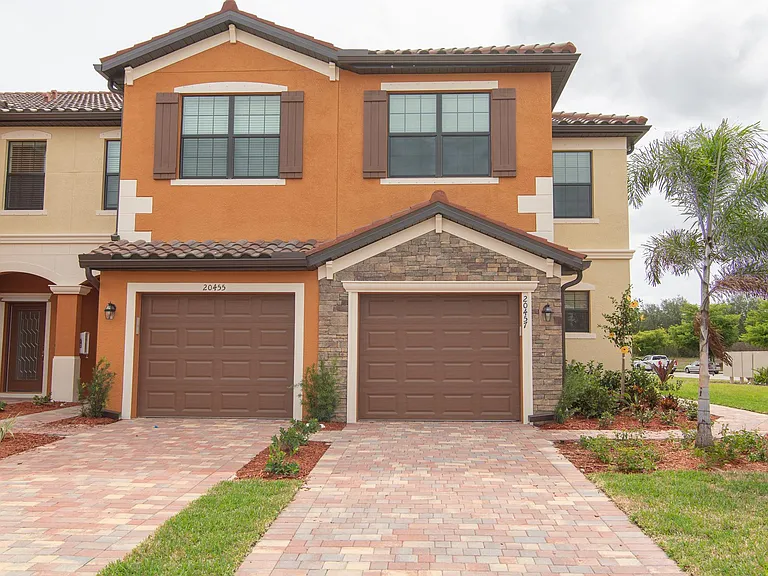 20457 Lagente Cir — Photo 28