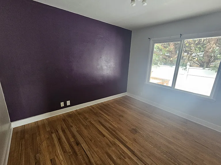 414 1/2 E 6th St — Photo 11