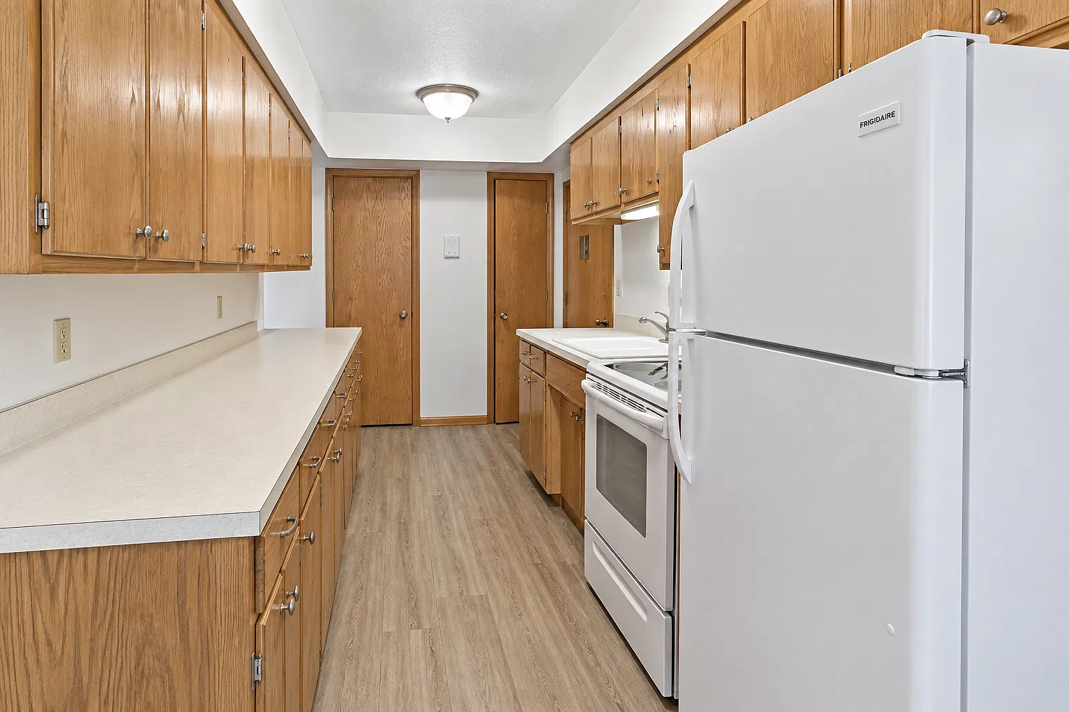 1 bed, $949 — Photo 3