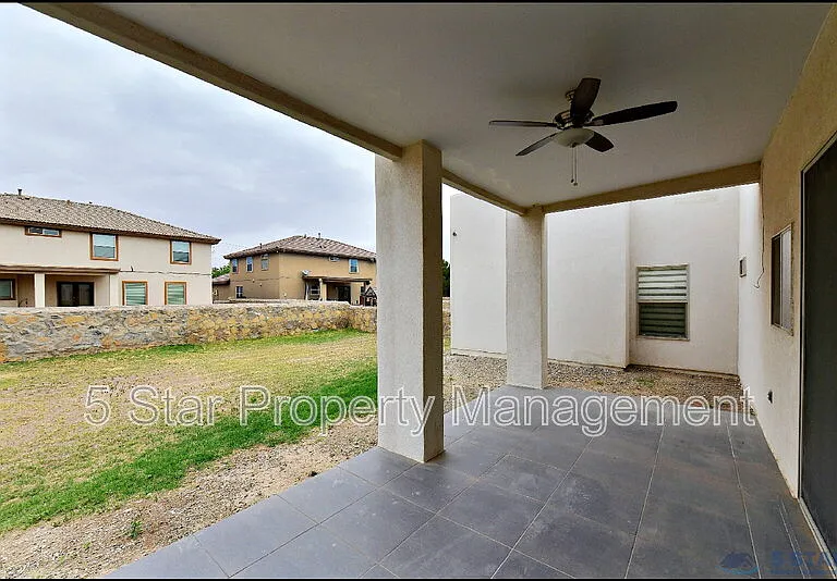 5973 Cartagena Cir — Photo 33