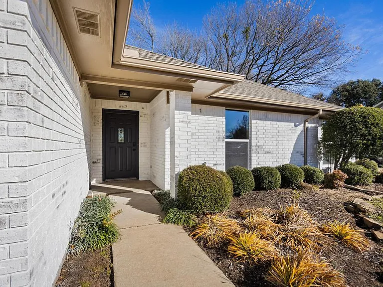 170 N Meadowbrook Dr — Photo 35
