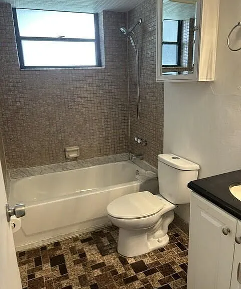 12447 Westhampton Cir — Photo 12