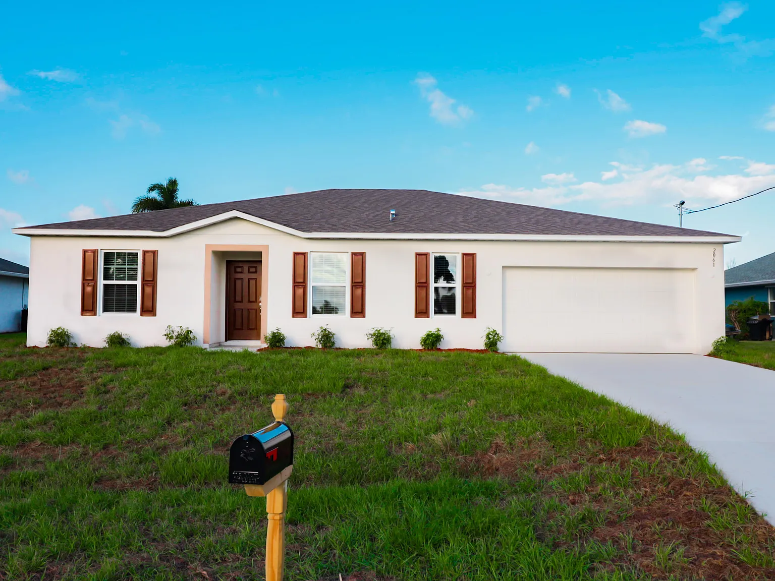 4 bed, 2.0 bath, 2059 sqft, $3,350 — Photo 3