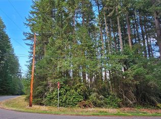 10115 Edgewood Dr, Anderson Island, WA 98303