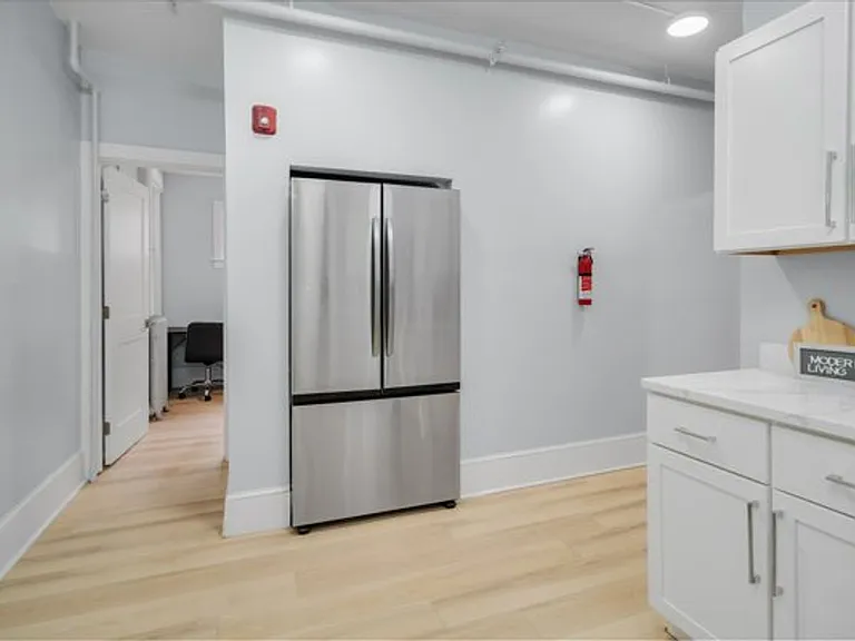 200 Highland Ave — Photo 127